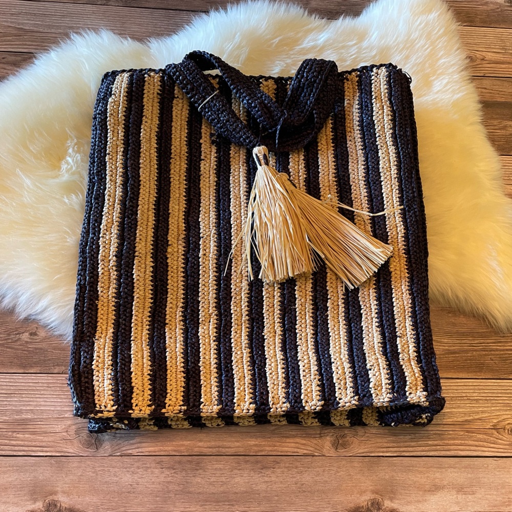 Mar Y Sol 💙 Stripped Raffia Tote with Tassel
